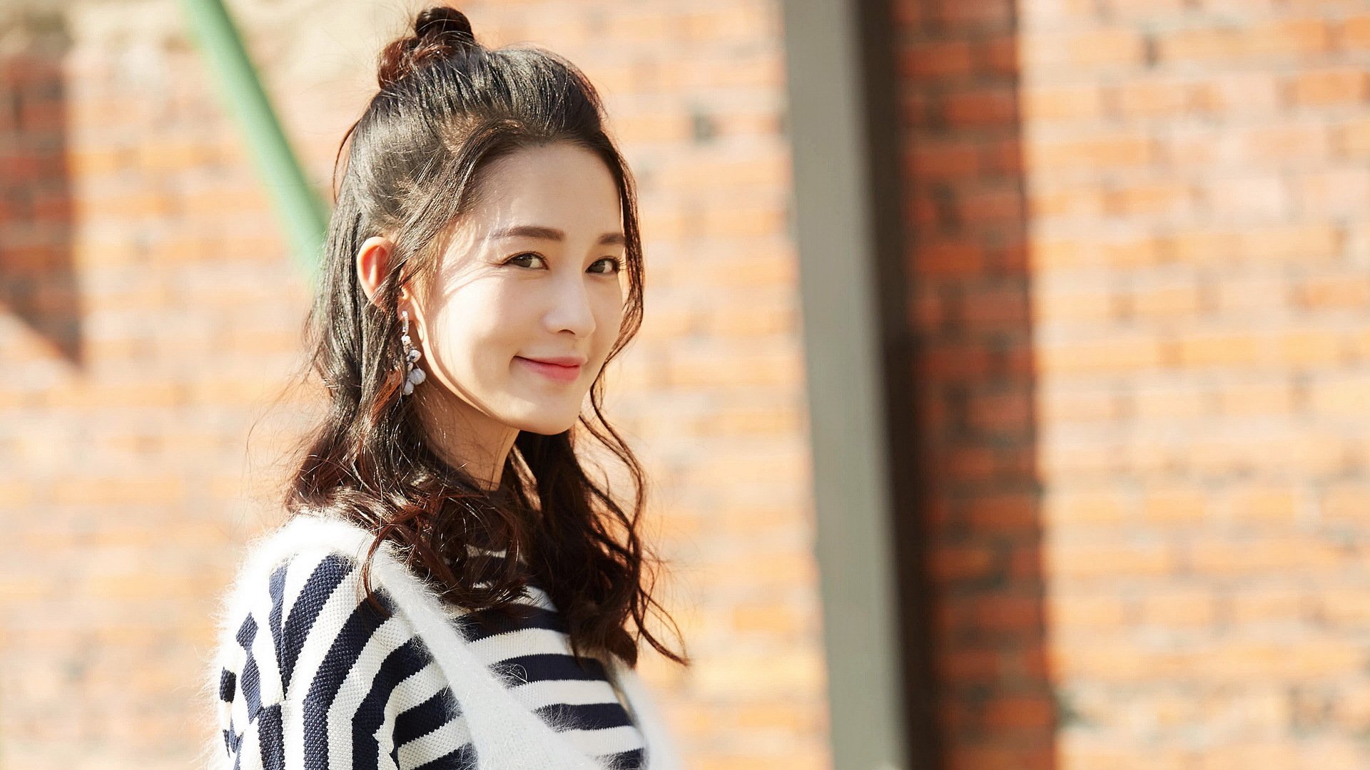 戈麦斯化身中场棋手，波兰式铁链防守如何让多特蒙德窒息？